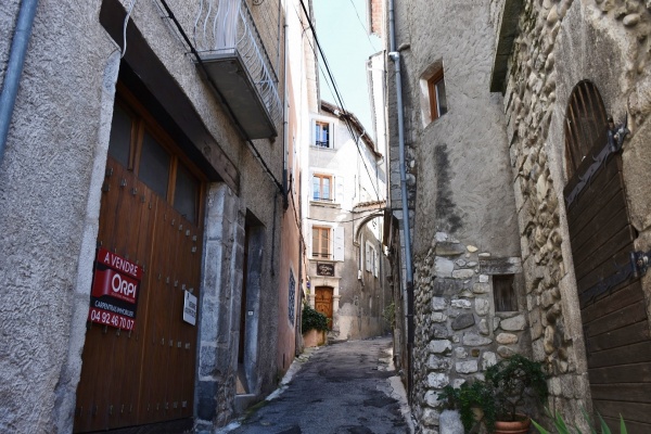 Photo Serres - le Village