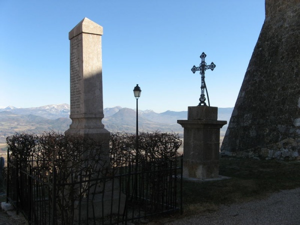 Photo Upaix - Le Monument aux Morts