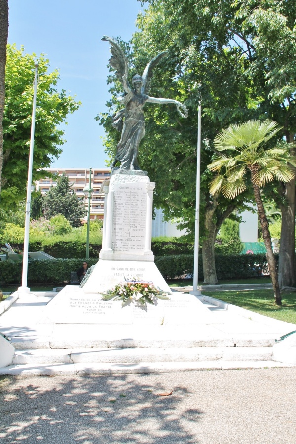 Photo Le Cannet - le monument aux morts