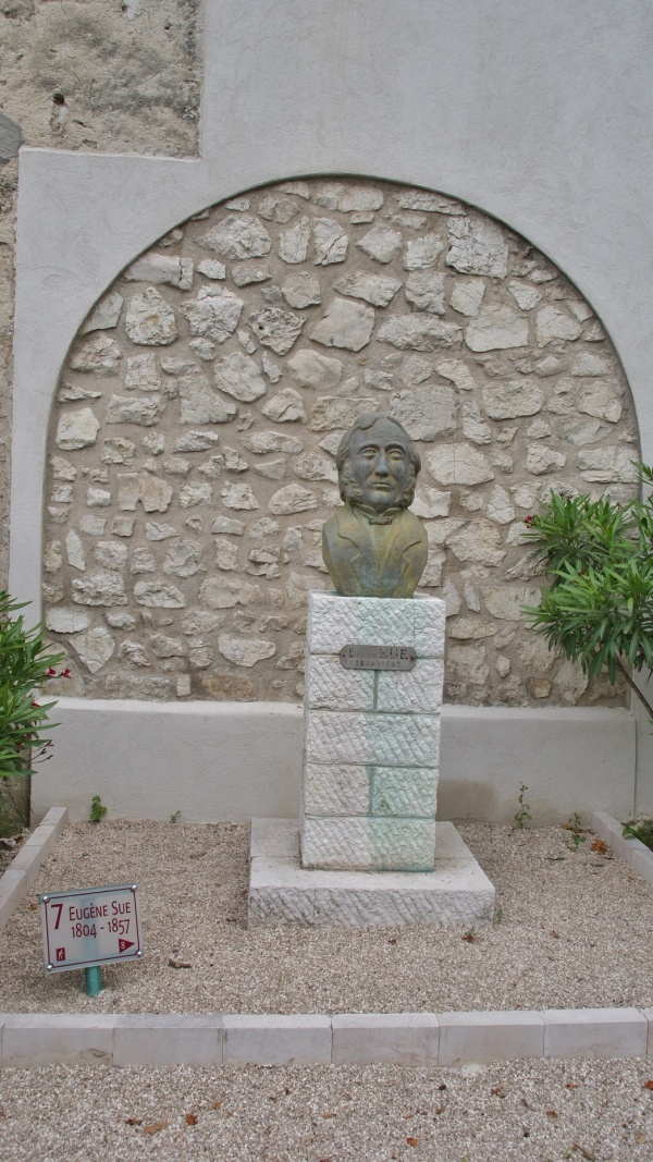 Photo La Colle-sur-Loup - la statues