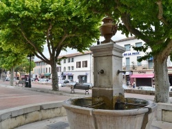 Photo paysage et monuments, Mouans-Sartoux - la fontaine