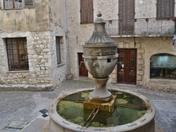 Photo paysage et monuments, Saint-Paul - la fontaine