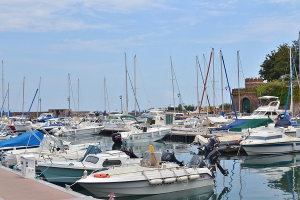 Photo Théoule-sur-Mer - le port