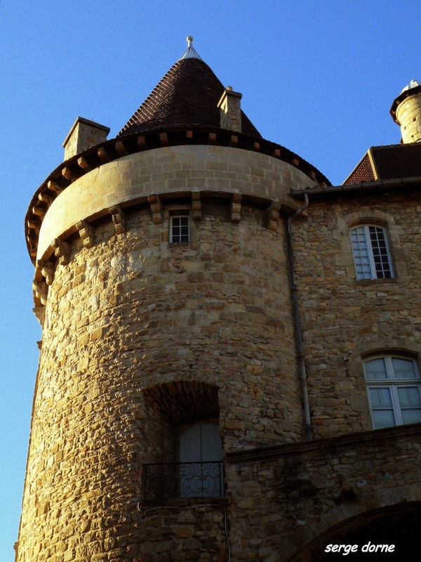 La Tour sud-est du château d'AUBENAS.