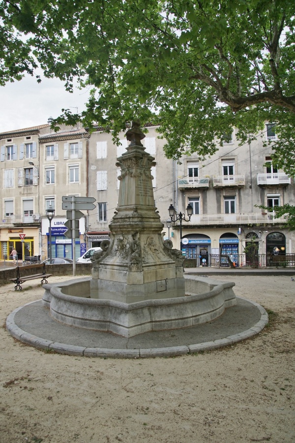 Photo Aubenas - La Fontaine