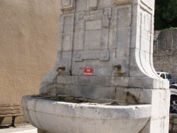 Photo paysage et monuments, Baix - la fontaine