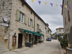 Photo paysage et monuments, Berrias-et-Casteljau - le village