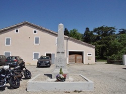 Photo paysage et monuments, Berzème - le monument Aux Morts