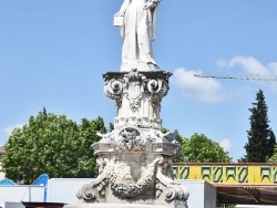 Photo paysage et monuments, Bourg-Saint-Andéol - la Fontaine