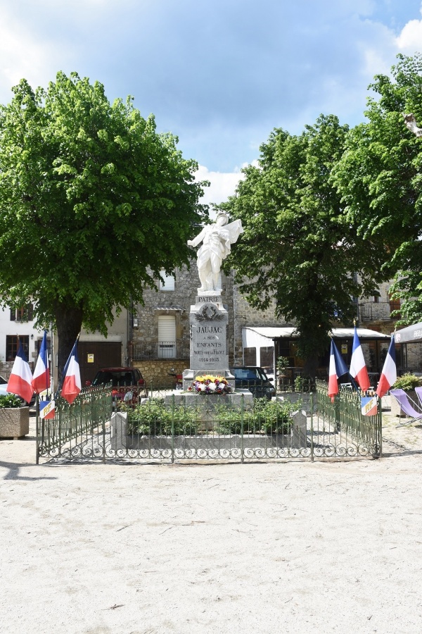Photo Jaujac - le Monument Aux Morts
