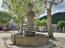 Photo paysage et monuments, Jaujac - la Fontaine