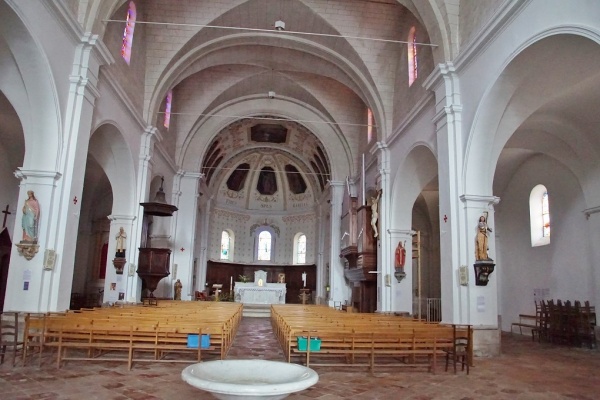 Photo Jaujac - église Saint Bonnet