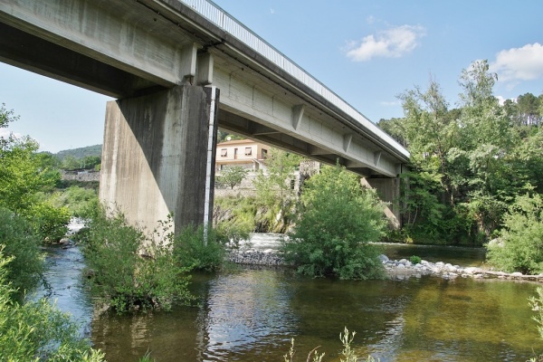 Photo Lalevade-d'Ardèche - le Pont