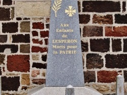 Photo paysage et monuments, Lespéron - Monument-aux-Morts