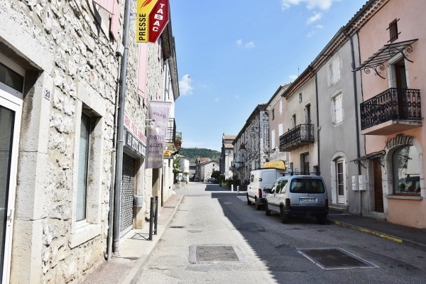 Photo Lussas - le Village