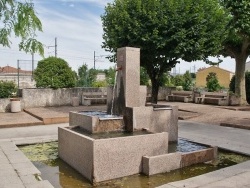 Photo paysage et monuments, Le Pouzin - la fontaine