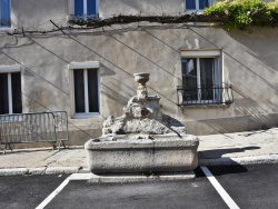 Photo paysage et monuments, Saint-Marcel-d'Ardèche - la Fontaine