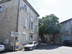 Photo paysage et monuments, Saint-Remèze - le village