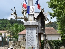 Photo paysage et monuments, Salavas - le Monument Aux Morts