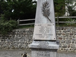 Photo paysage et monuments, Toulaud - le monumednt aux morts