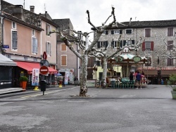 Photo paysage et monuments, Vallon-Pont-d'Arc - le Village