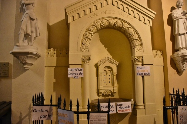 Photo Villeneuve-de-Berg - église saint Louis