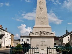 Photo paysage et monuments, Bazeilles - Monument-aux-Morts