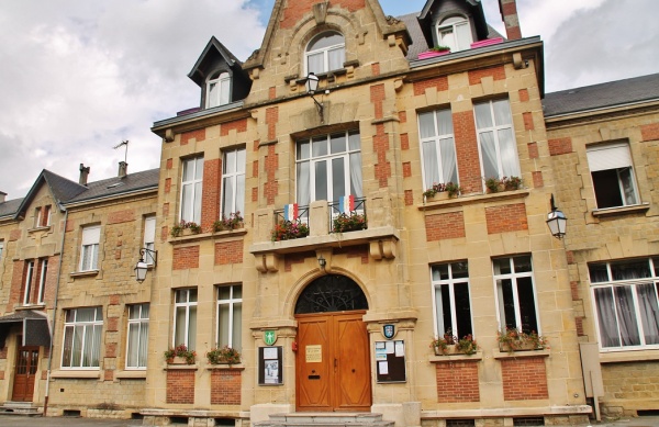 Photo Dom-le-Mesnil - La Mairie