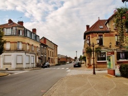 Photo paysage et monuments, Donchery - La Commune