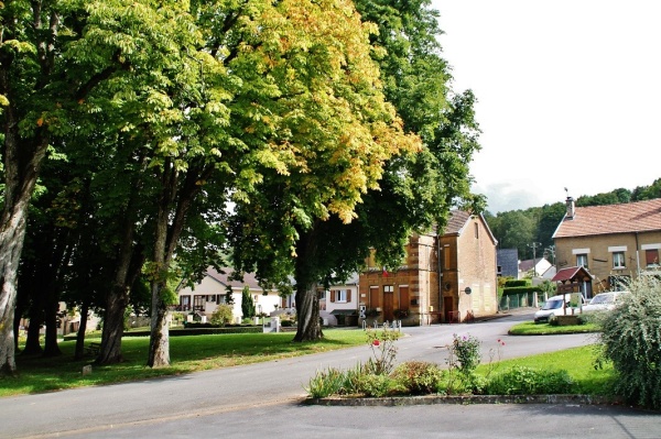 Photo Étrépigny - La Commune