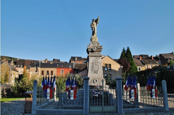 Photo Fumay - Monument-aux-Morts