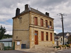 Photo paysage et monuments, Issancourt-et-Rumel - La Mairie