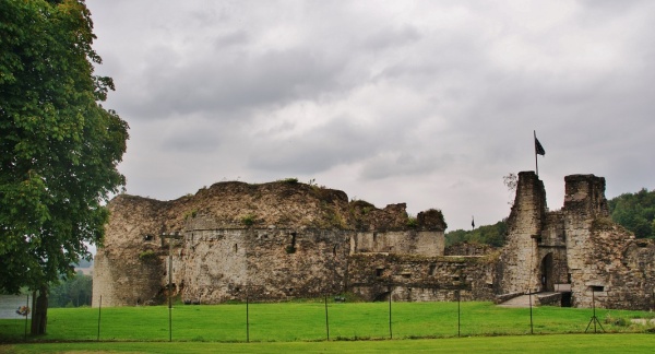 Photo Montcornet - Ruines du Château