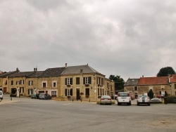 Photo paysage et monuments, Montcornet - La Commune