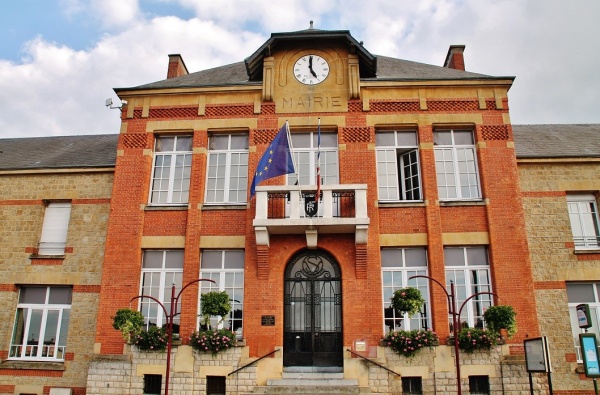 Photo Villers-Semeuse - La Mairie