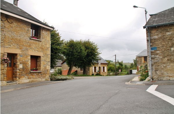 Photo Yvernaumont - La Commune