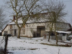 Photo paysage et monuments, Crésantignes - Maison à pans de bois.