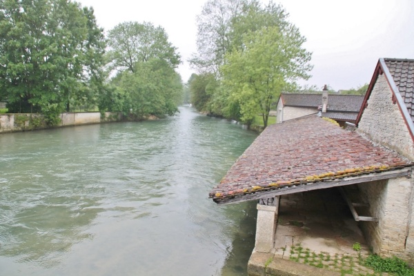 Photo Longchamp-sur-Aujon - le lavoir