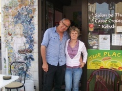 Photo vie locale, Port-la-Nouvelle - les patrons de la saladerie "chez Chantal"