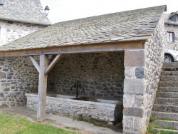 Photo paysage et monuments, Alpuech - le lavoir