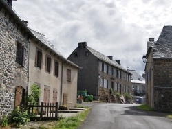 Photo paysage et monuments, Alpuech - le village