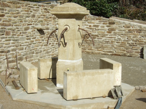 Fontaine de Carcenac en construction