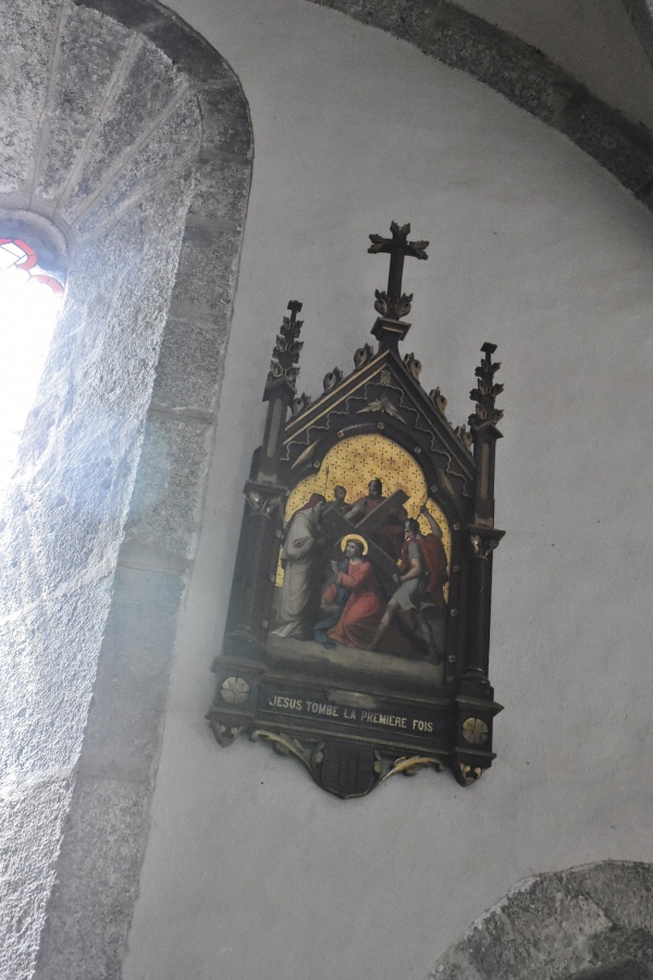 Photo Cassuéjouls - église saint Cyr