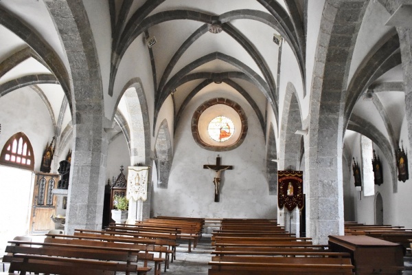 Photo Cassuéjouls - église saint Cyr