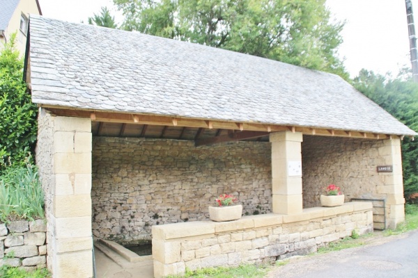 Photo Cruéjouls - le lavoir