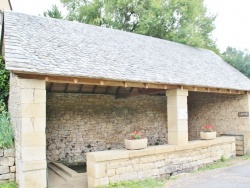 Photo paysage et monuments, Cruéjouls - le lavoir