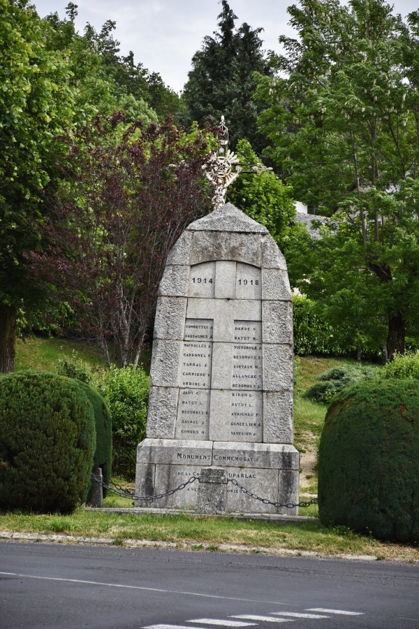 Photo Huparlac - le monument aux morts