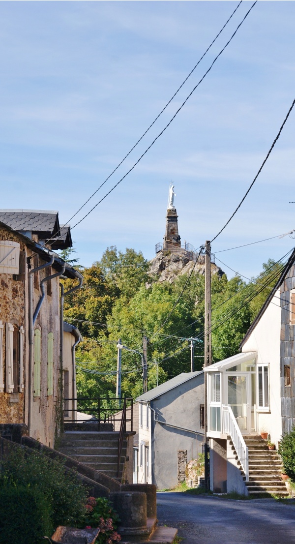 Photo Laval-Roquecezière - Le Village