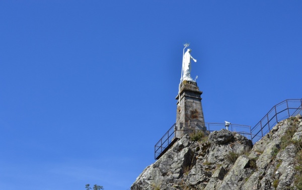 Photo Laval-Roquecezière - Le Village ( Statue )