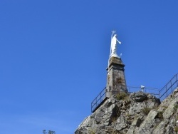 Photo paysage et monuments, Laval-Roquecezière - Le Village ( Statue )